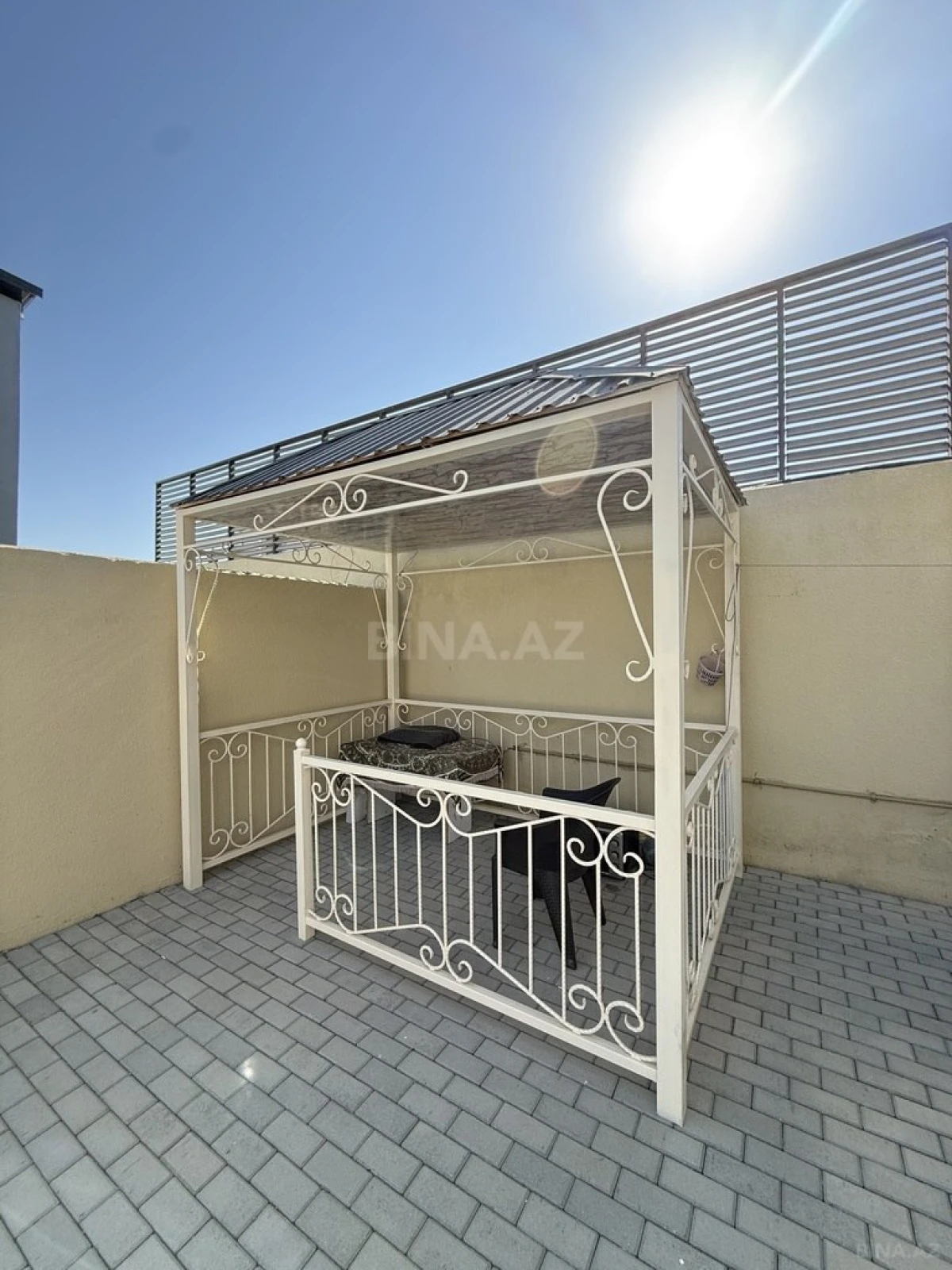 Satılır 5 otaqlı həyət evi 180 m²