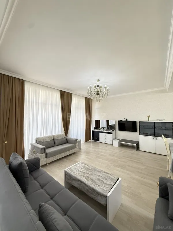 Satılır 5 otaqlı həyət evi 180 m²