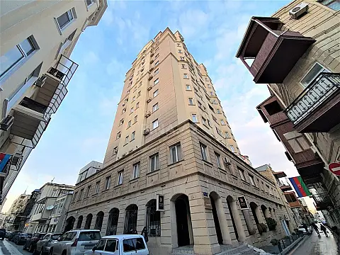 Kirayə verilir 3 otaqlı mənzil 110 m² — Bakı, İçərişəhər 3 otaq 110.00 m²