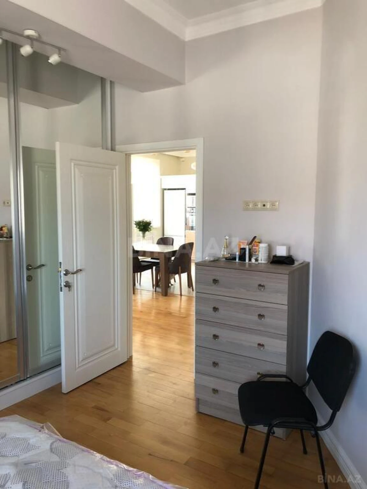 Kirayə verilir 3 otaqlı mənzil 110 m²