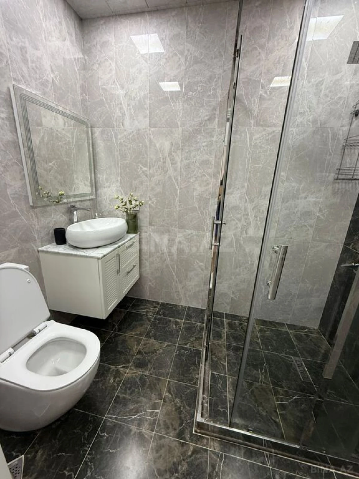 Kirayə verilir 2 otaqlı mənzil 50 m²