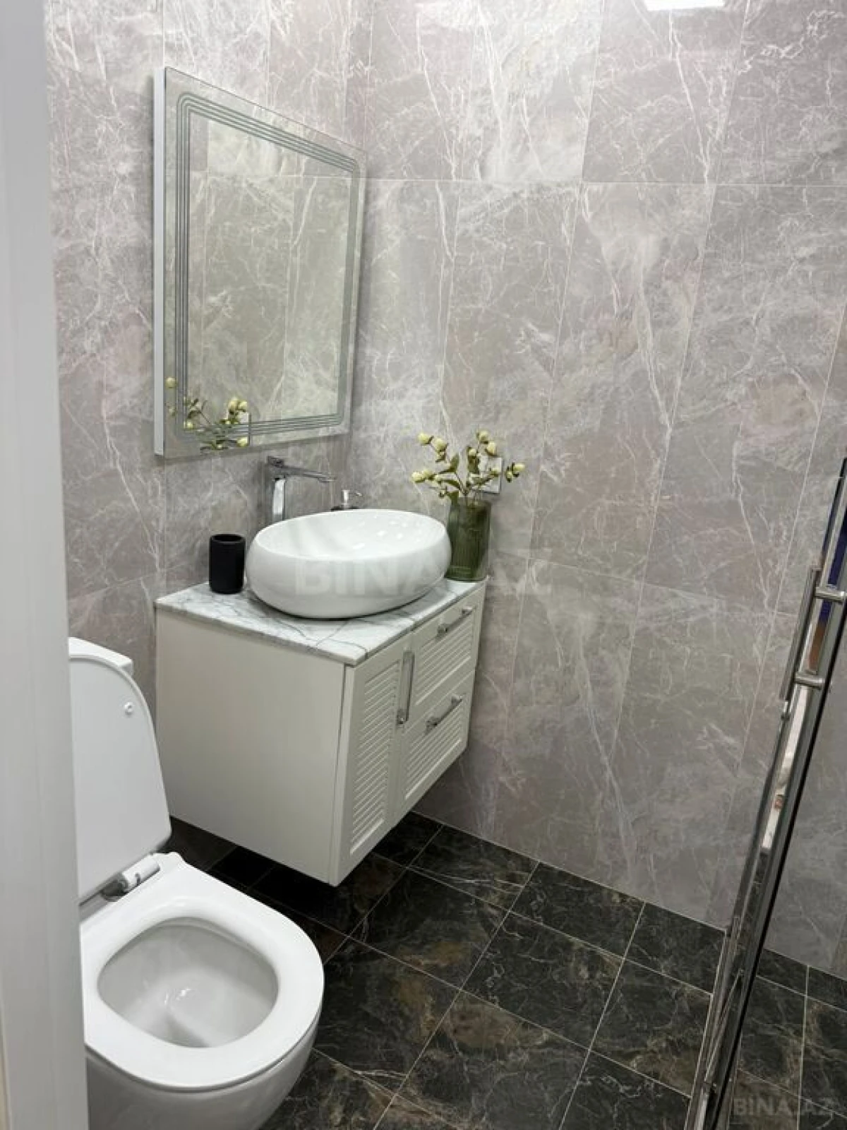 Kirayə verilir 2 otaqlı mənzil 50 m²