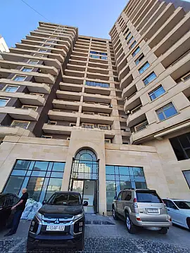 Satılır 4 otaqlı mənzil 196 m² — Bakı, Badamdar 4 otaq 196.00 m²