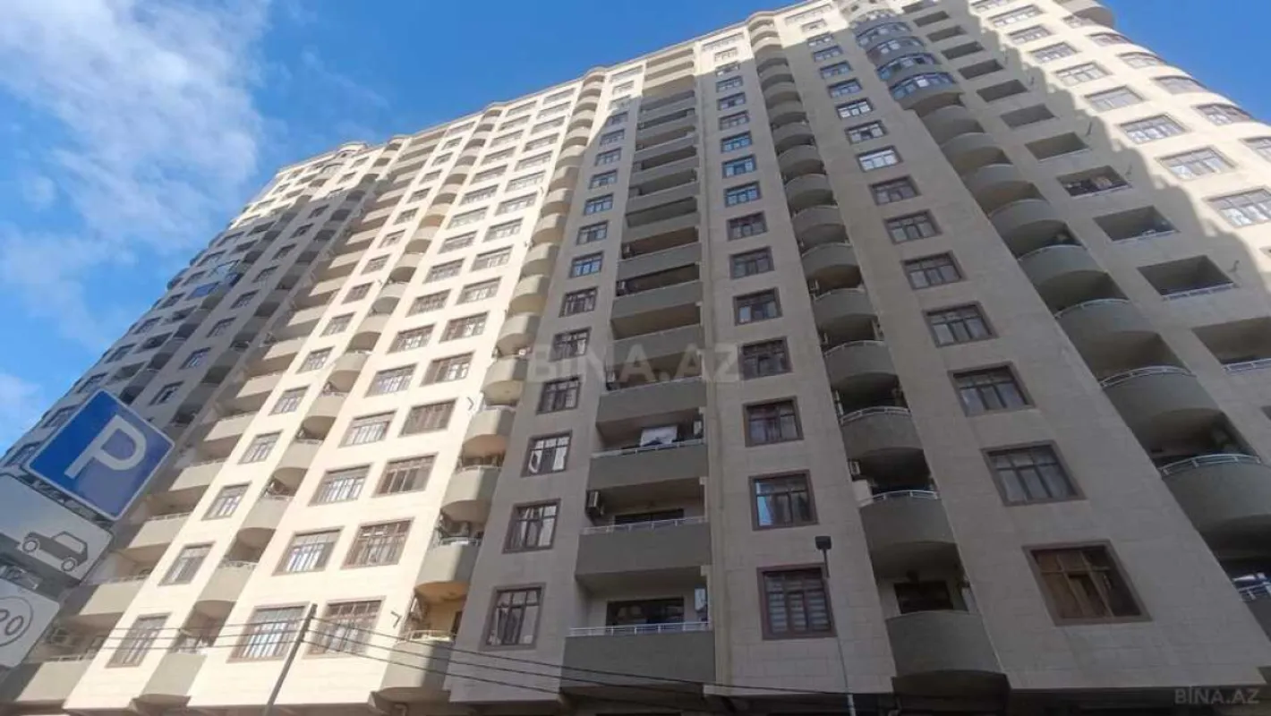 Satılır 4 otaqlı mənzil 182 m²