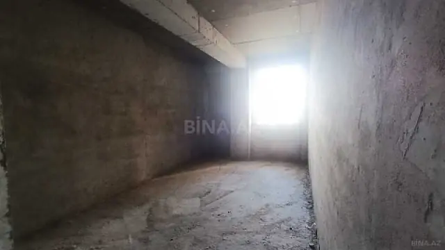 Satılır 4 otaqlı mənzil 182 m²