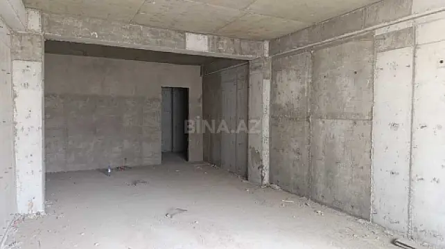 Satılır 4 otaqlı mənzil 182 m²