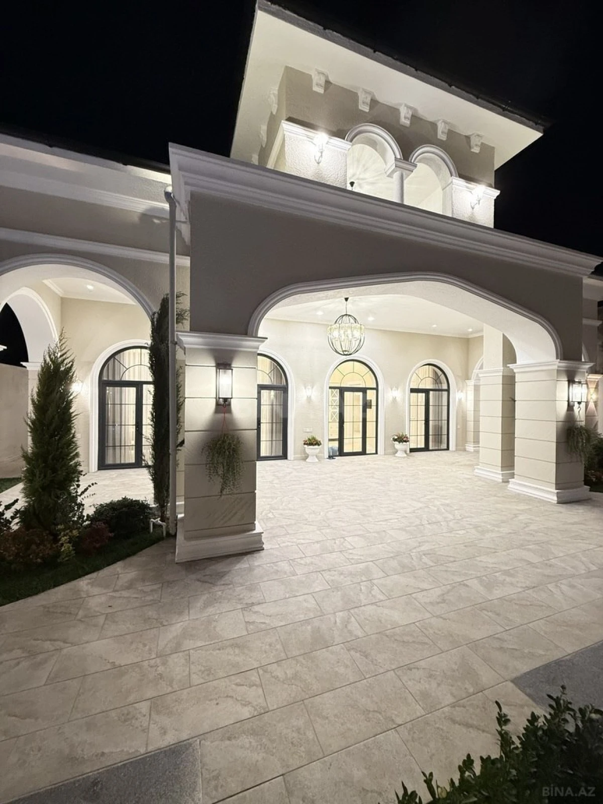 Satılır 4 otaqlı həyət evi 200 m²