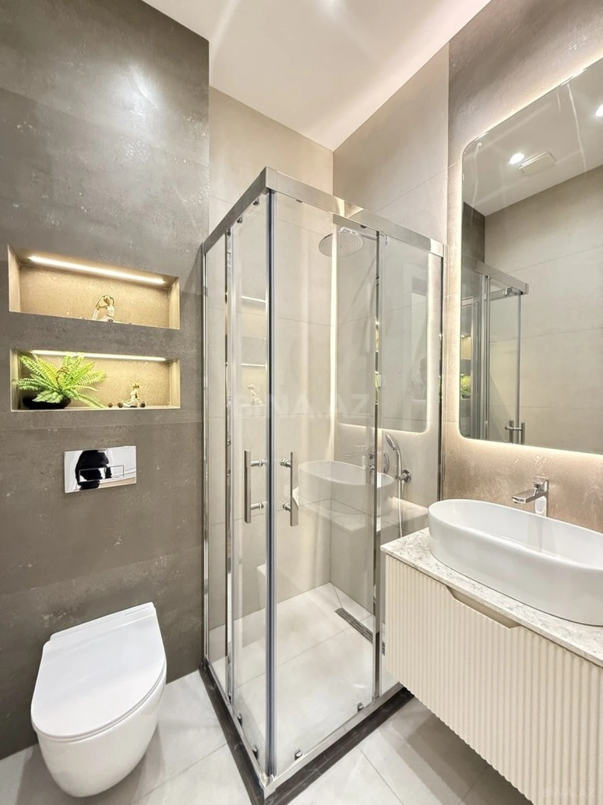 Satılır 4 otaqlı həyət evi 200 m²