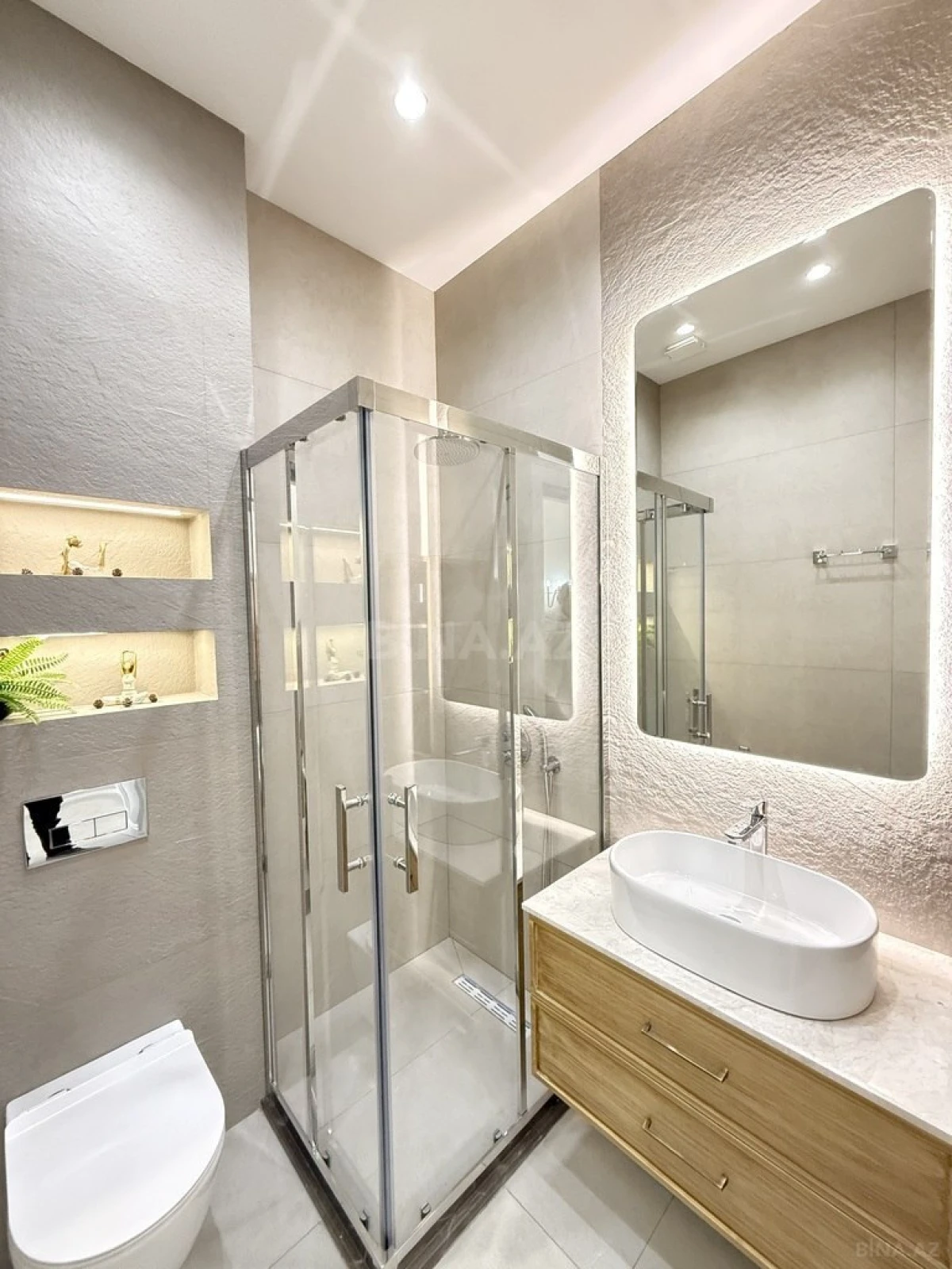 Satılır 4 otaqlı həyət evi 200 m²