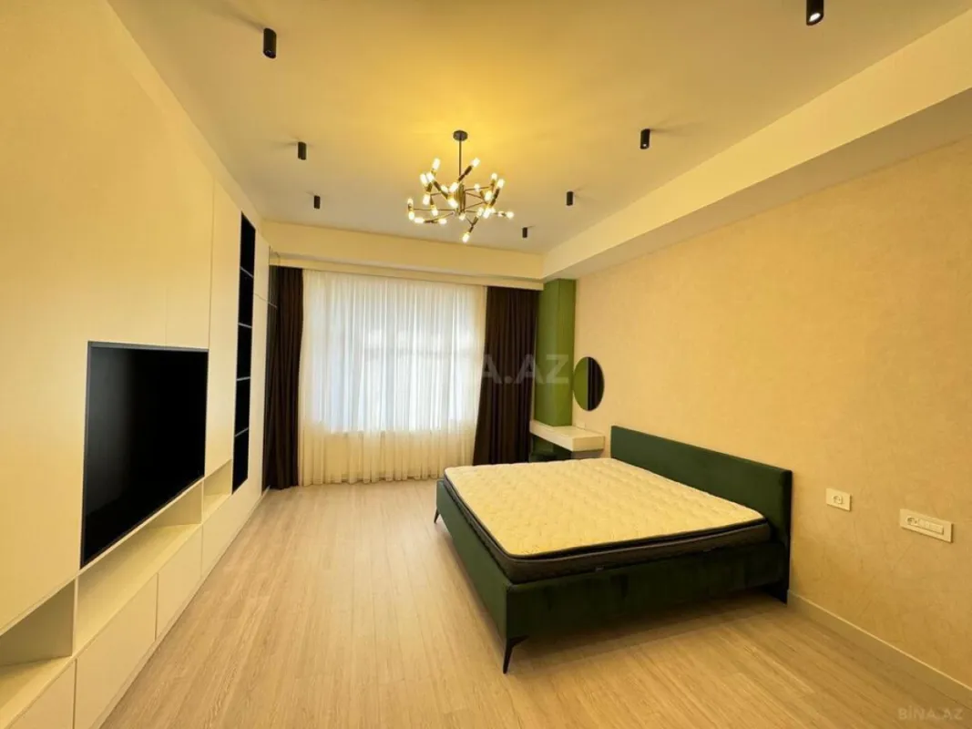 Kirayə verilir 3 otaqlı mənzil 140 m²