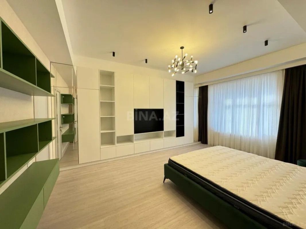 Kirayə verilir 3 otaqlı mənzil 140 m²