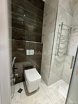 Kirayə verilir 3 otaqlı mənzil 140 m²