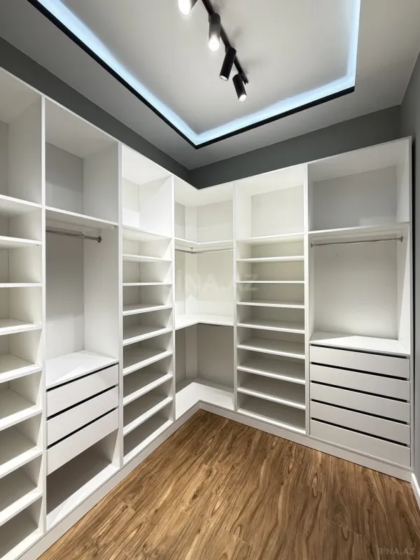 Satılır 5 otaqlı həyət evi 220 m²