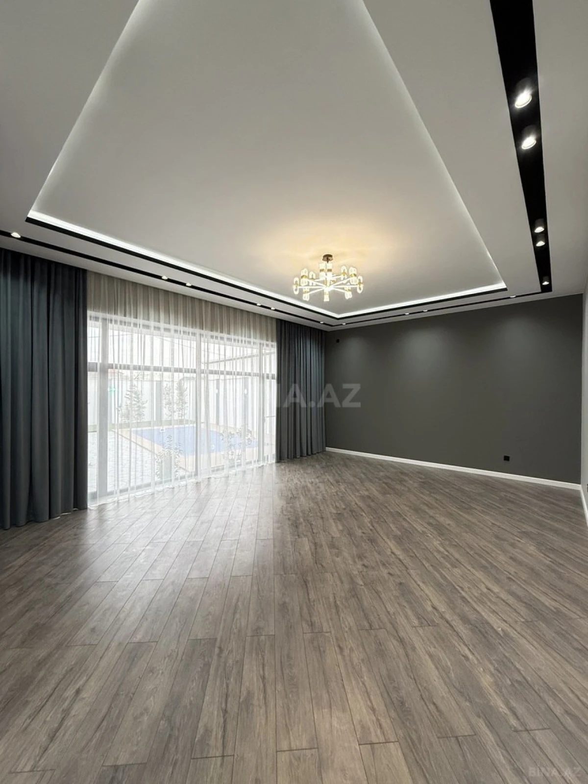 Satılır 5 otaqlı həyət evi 220 m²