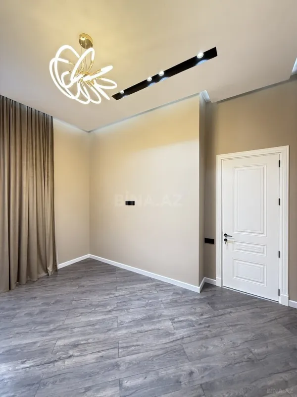 Satılır 5 otaqlı həyət evi 220 m²