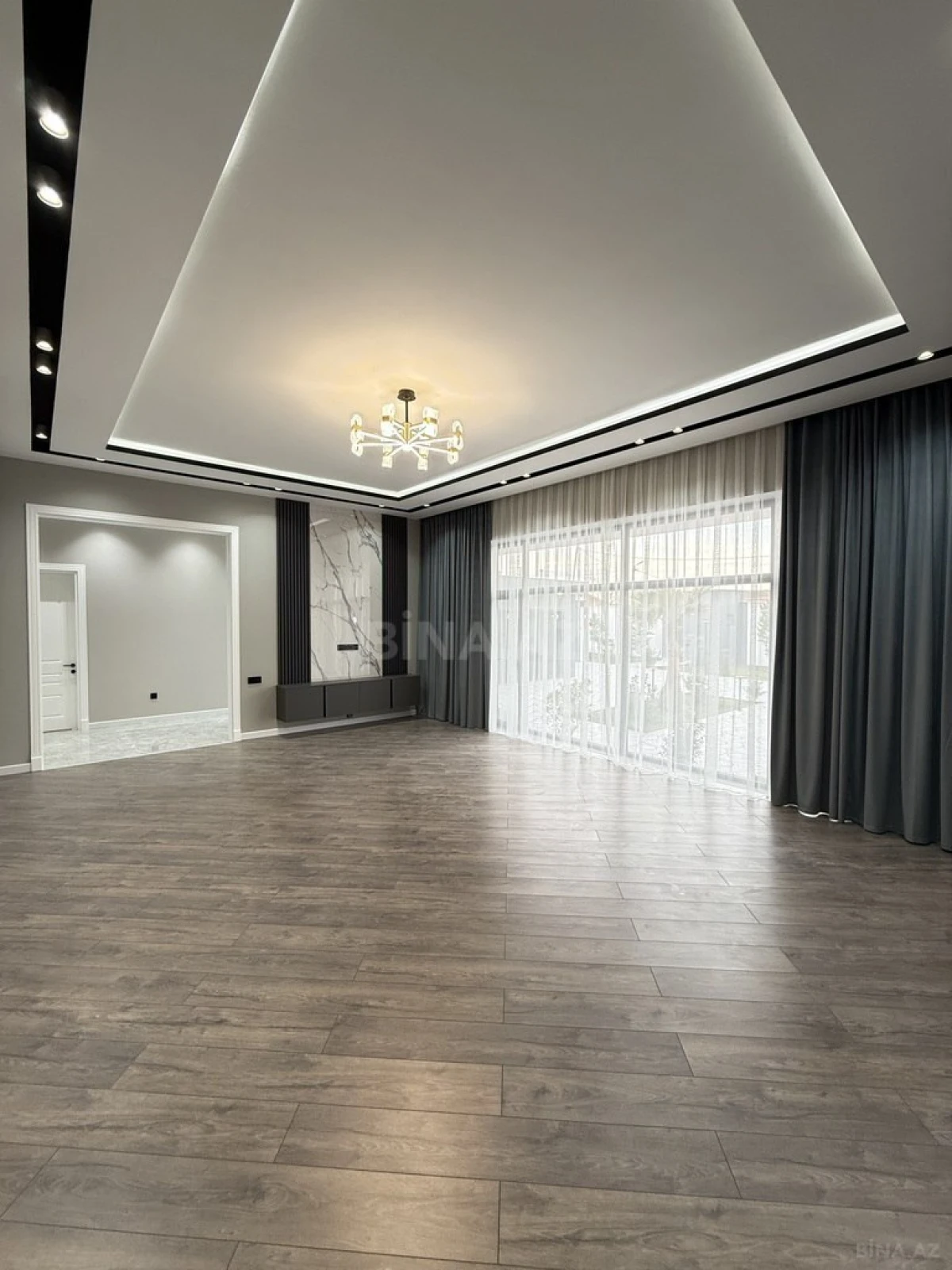 Satılır 5 otaqlı həyət evi 220 m²