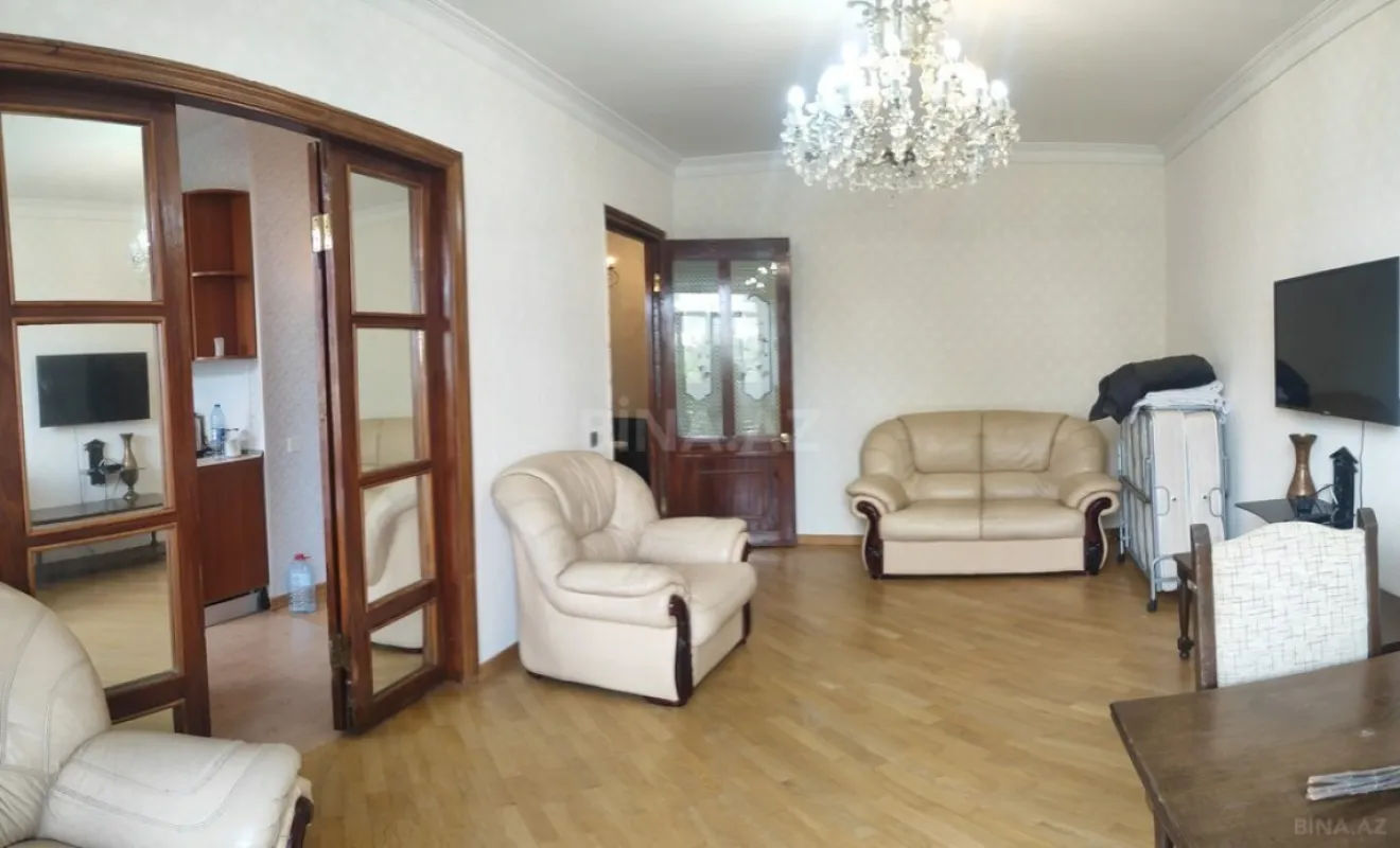 Kirayə verilir 2 otaqlı mənzil 70 m²