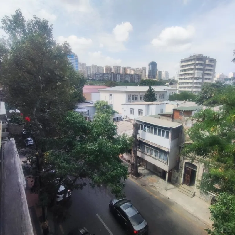 Kirayə verilir 2 otaqlı mənzil 70 m²