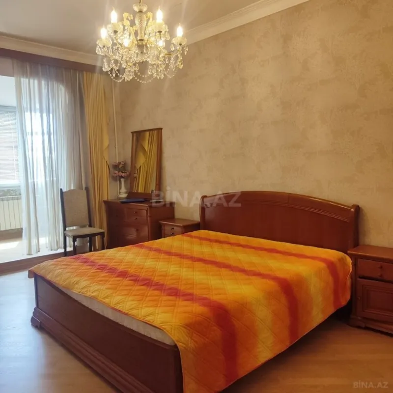 Kirayə verilir 2 otaqlı mənzil 70 m²