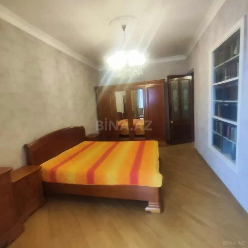 Kirayə verilir 2 otaqlı mənzil 70 m²