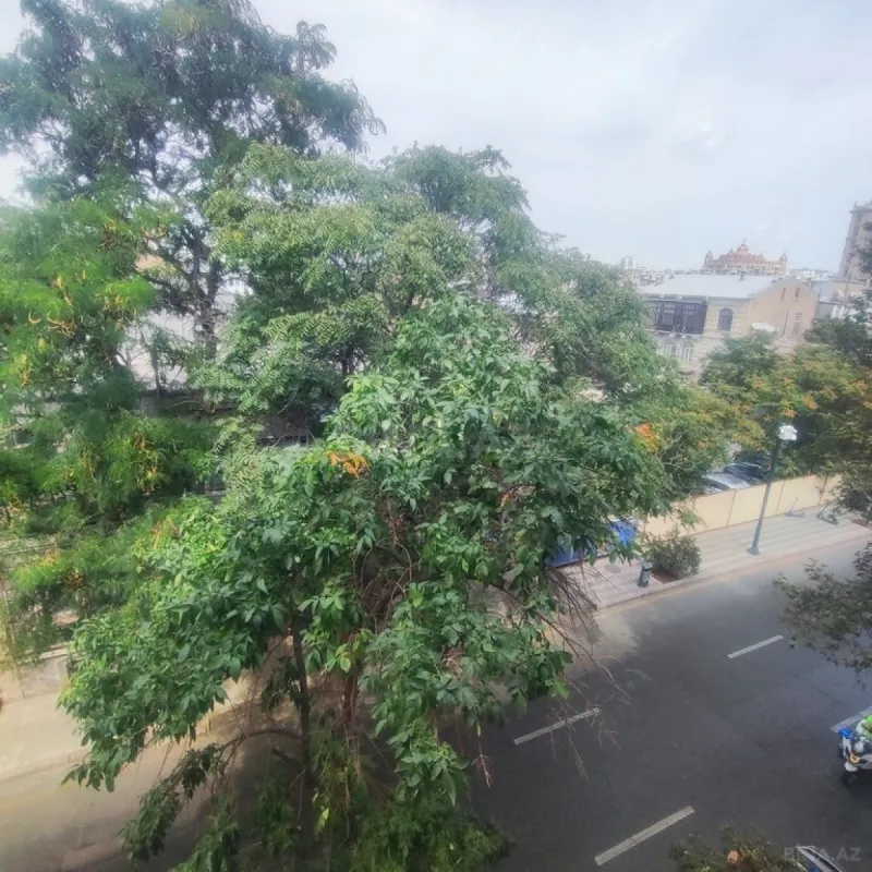 Kirayə verilir 2 otaqlı mənzil 70 m²