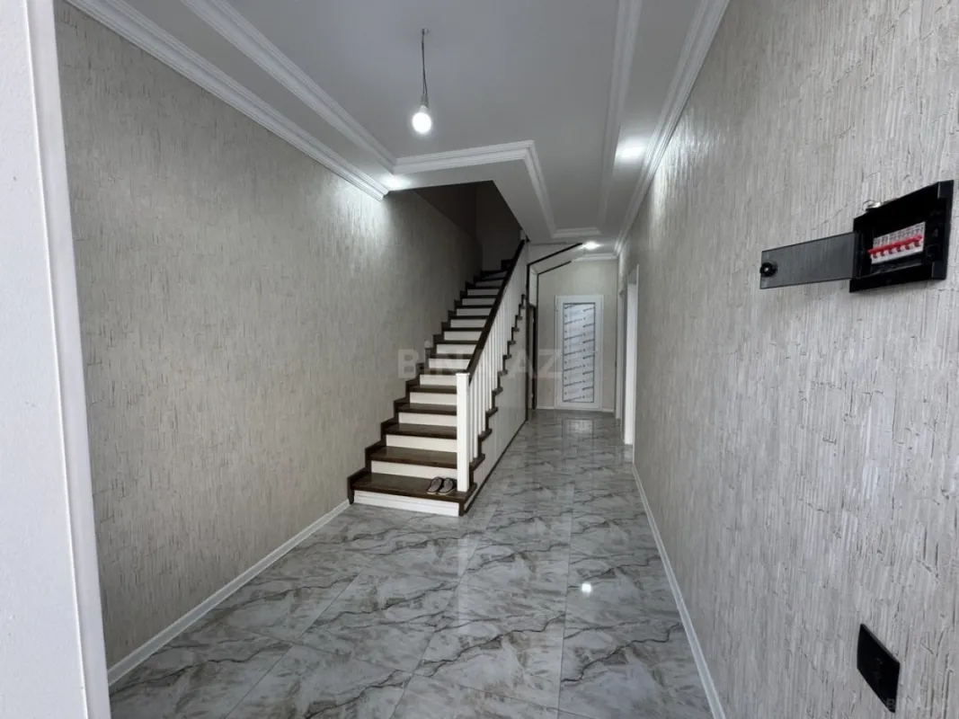 Satılır 4 otaqlı həyət evi 140 m²