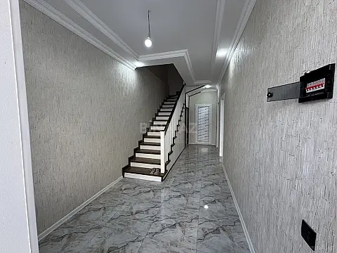 Satılır 4 otaqlı həyət evi 140 m²