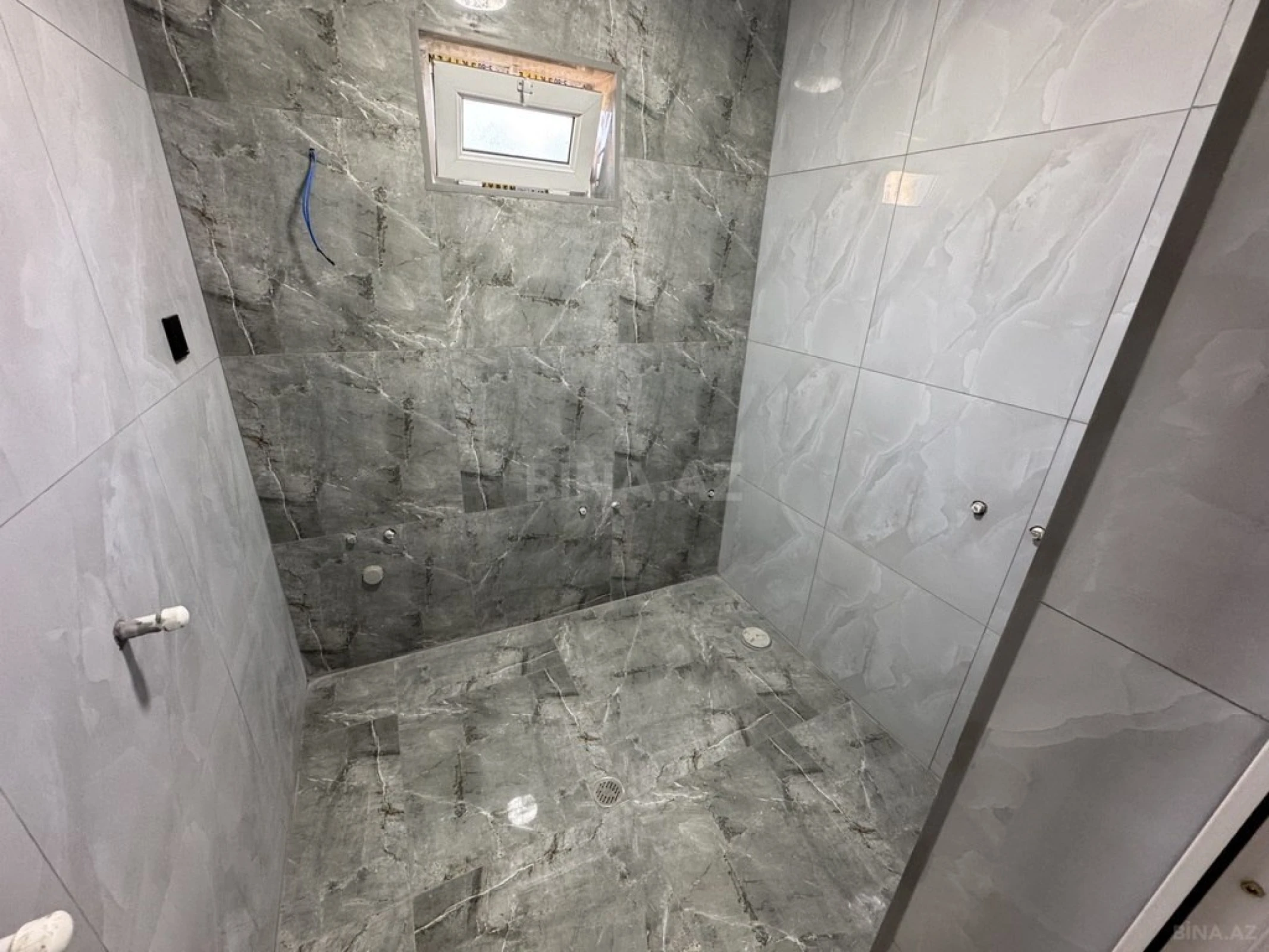 Satılır 4 otaqlı həyət evi 140 m²