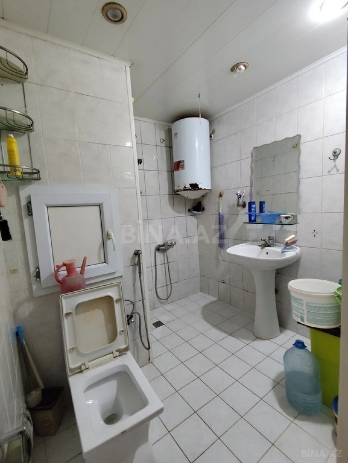 Satılır 4 otaqlı mənzil 110 m²