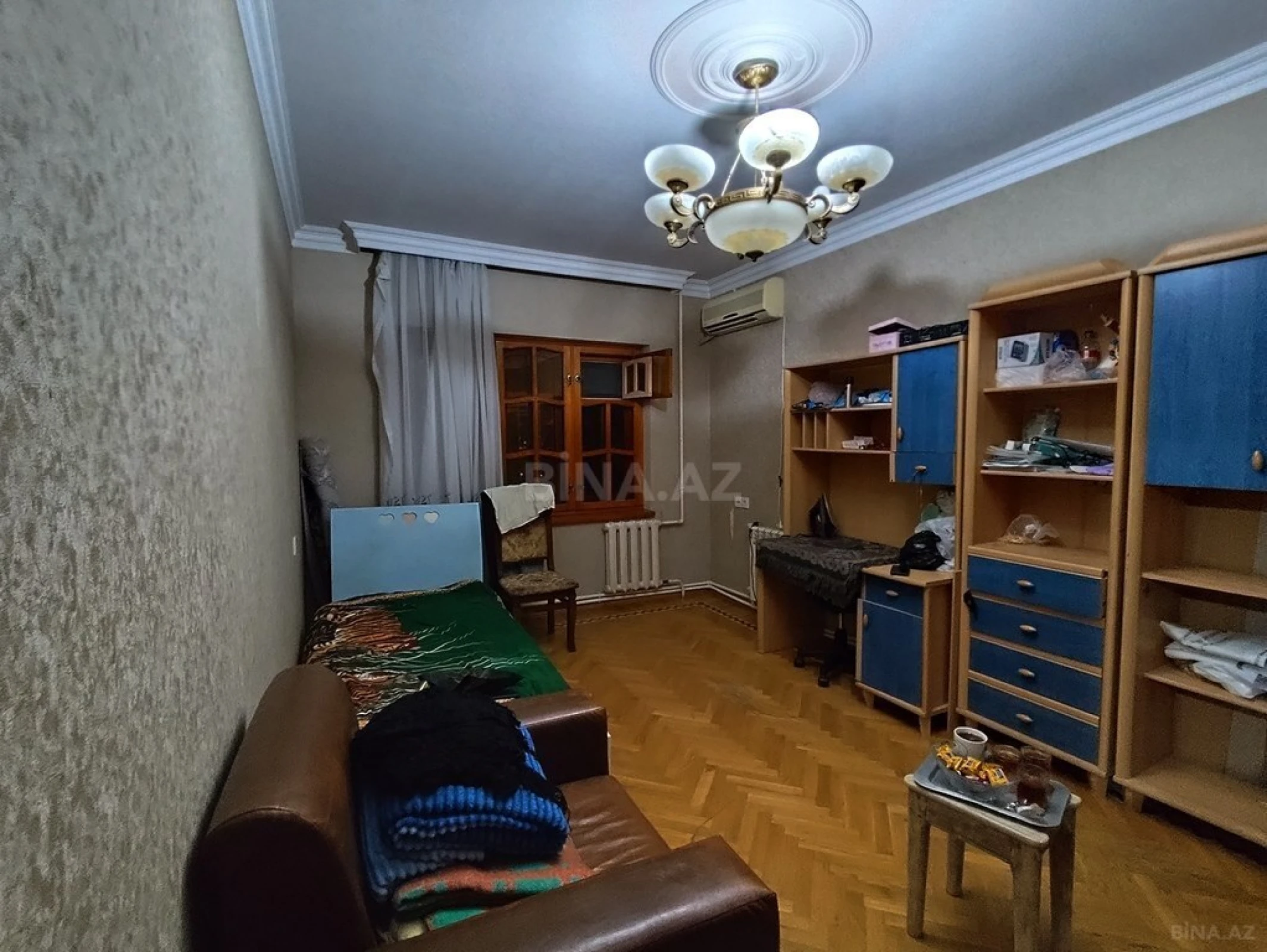 Satılır 4 otaqlı mənzil 110 m²
