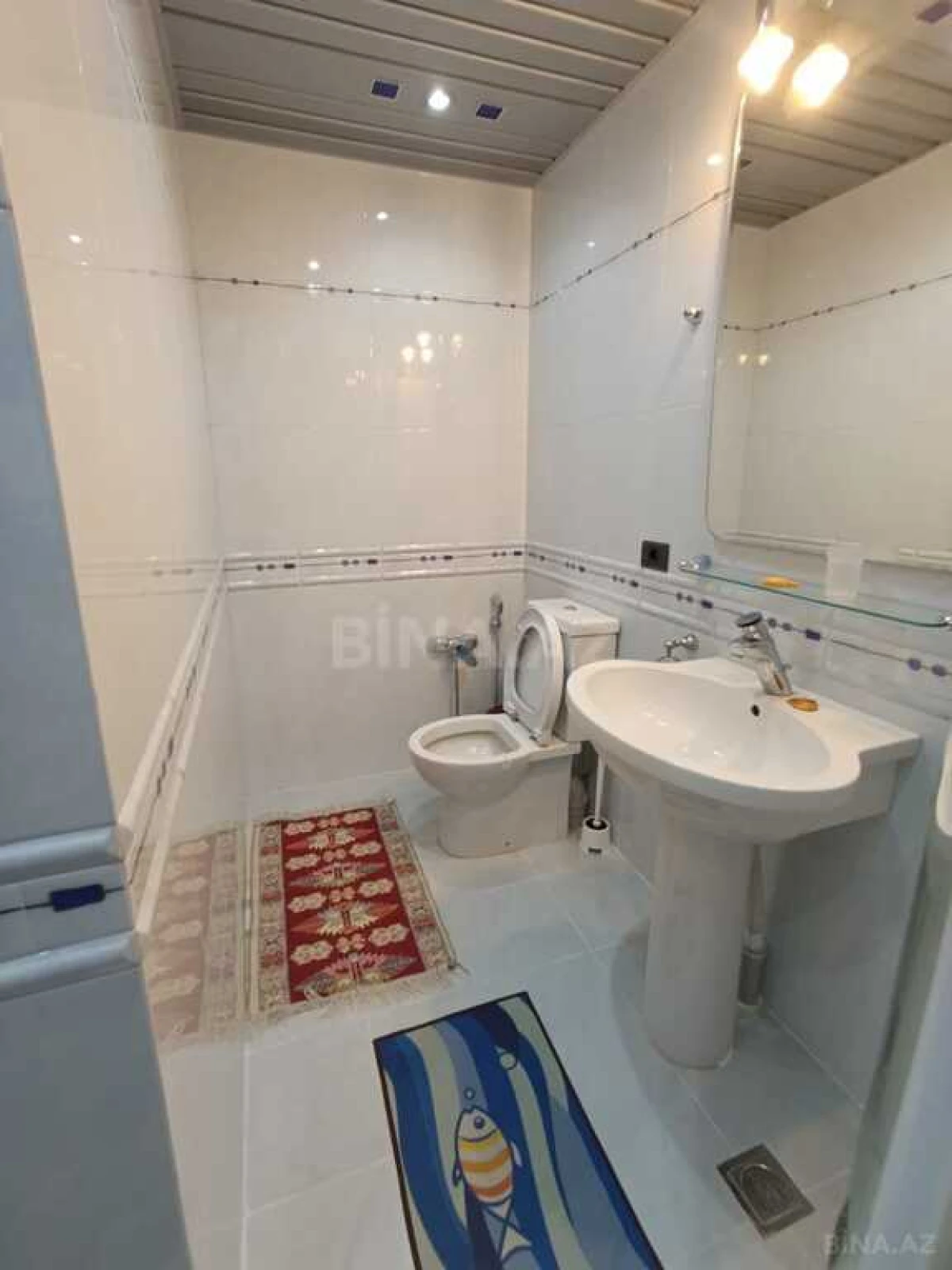 Kirayə verilir 4 otaqlı mənzil 200 m²