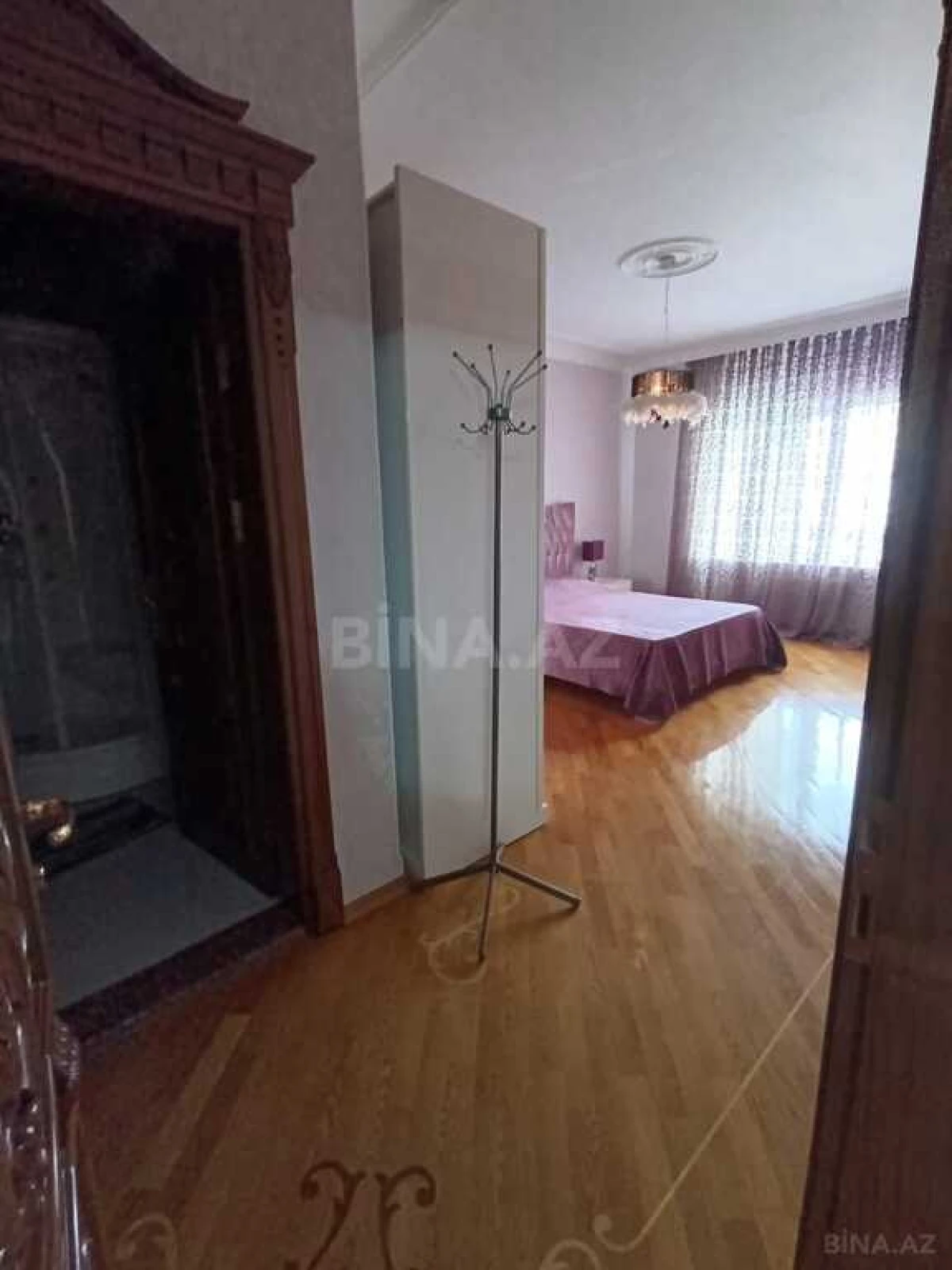 Kirayə verilir 4 otaqlı mənzil 200 m²