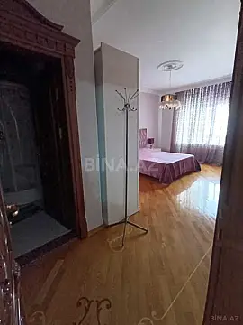 Kirayə verilir 4 otaqlı mənzil 200 m²
