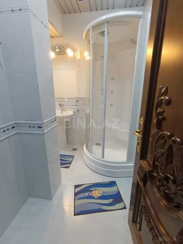 Kirayə verilir 4 otaqlı mənzil 200 m²