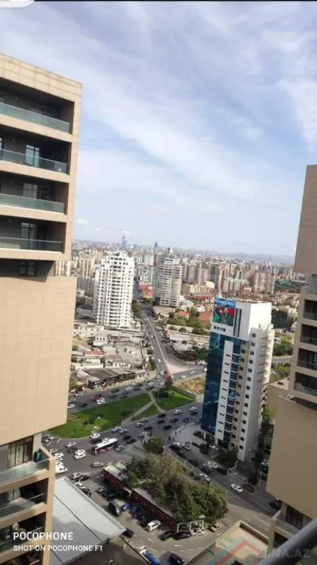 Kirayə verilir 2 otaqlı mənzil 107 m²