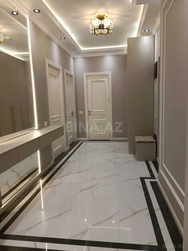 Kirayə verilir 2 otaqlı mənzil 107 m²
