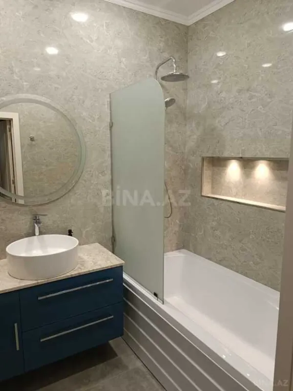 Kirayə verilir 2 otaqlı mənzil 107 m²