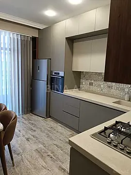Kirayə verilir 2 otaqlı mənzil 107 m²