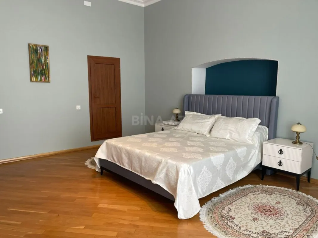 Kirayə verilir 4 otaqlı mənzil 200 m²