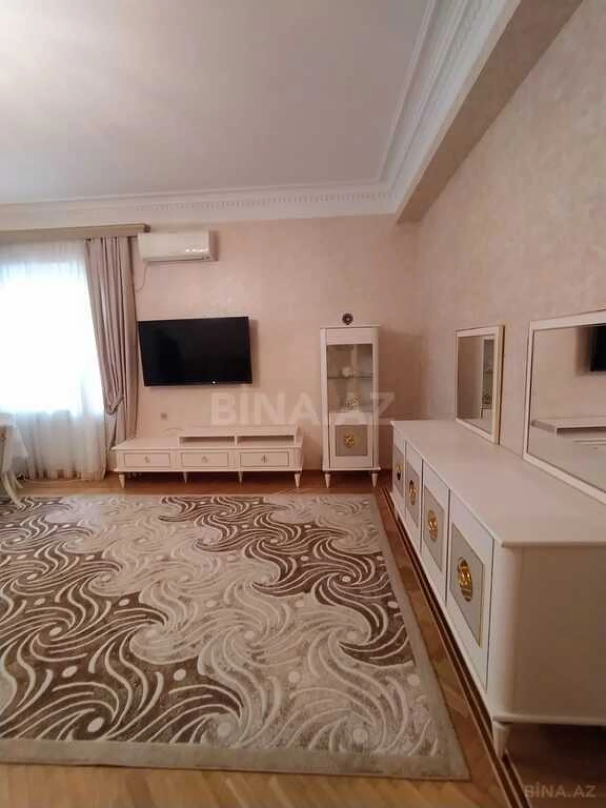 Kirayə verilir 3 otaqlı mənzil 100 m²