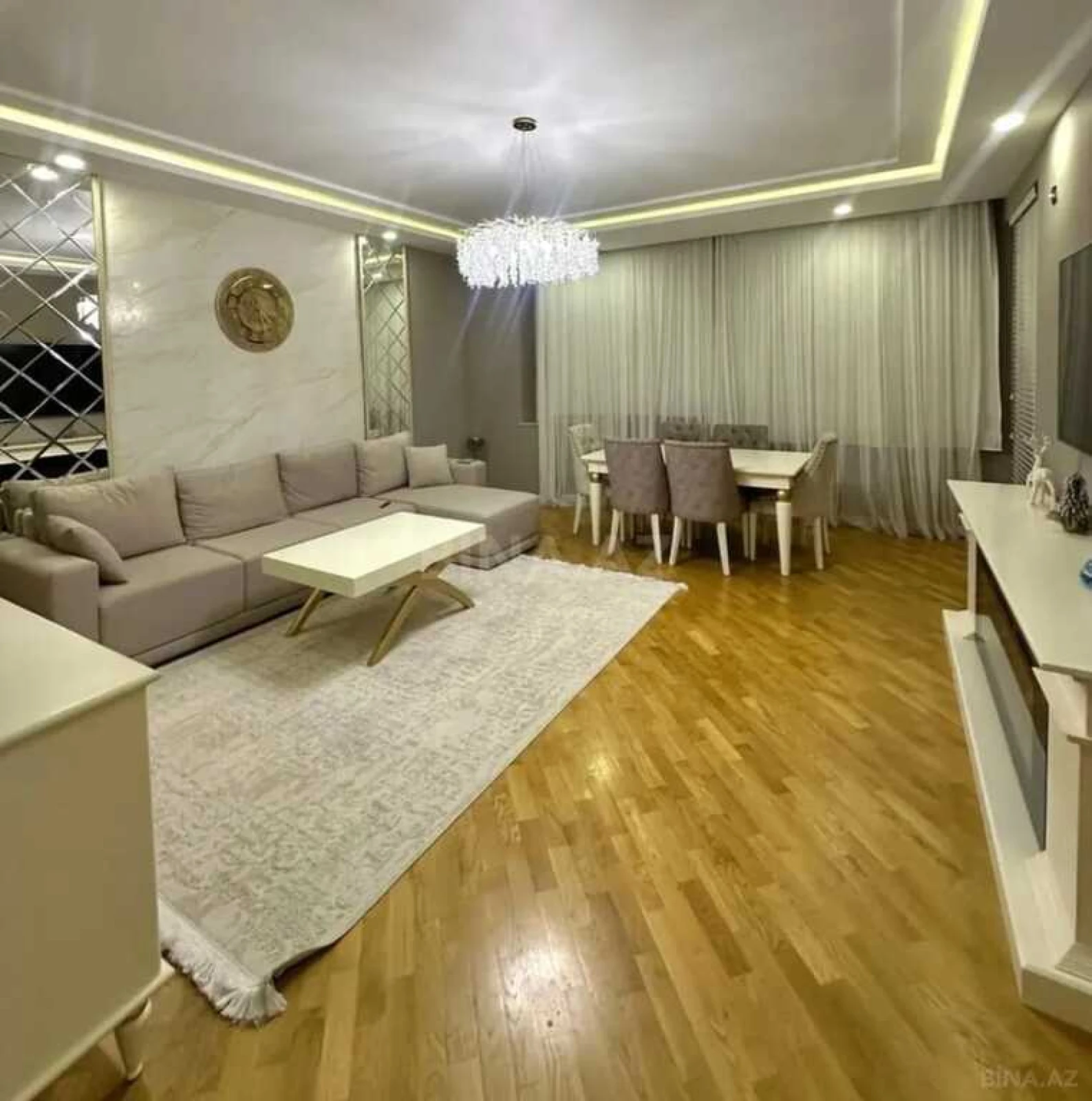 Satılır 3 otaqlı mənzil 130 m²