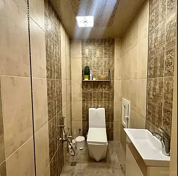 Satılır 3 otaqlı mənzil 130 m²
