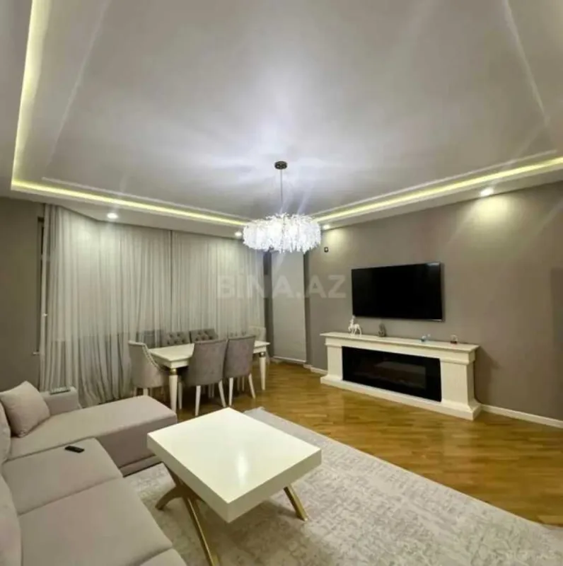 Satılır 3 otaqlı mənzil 130 m²