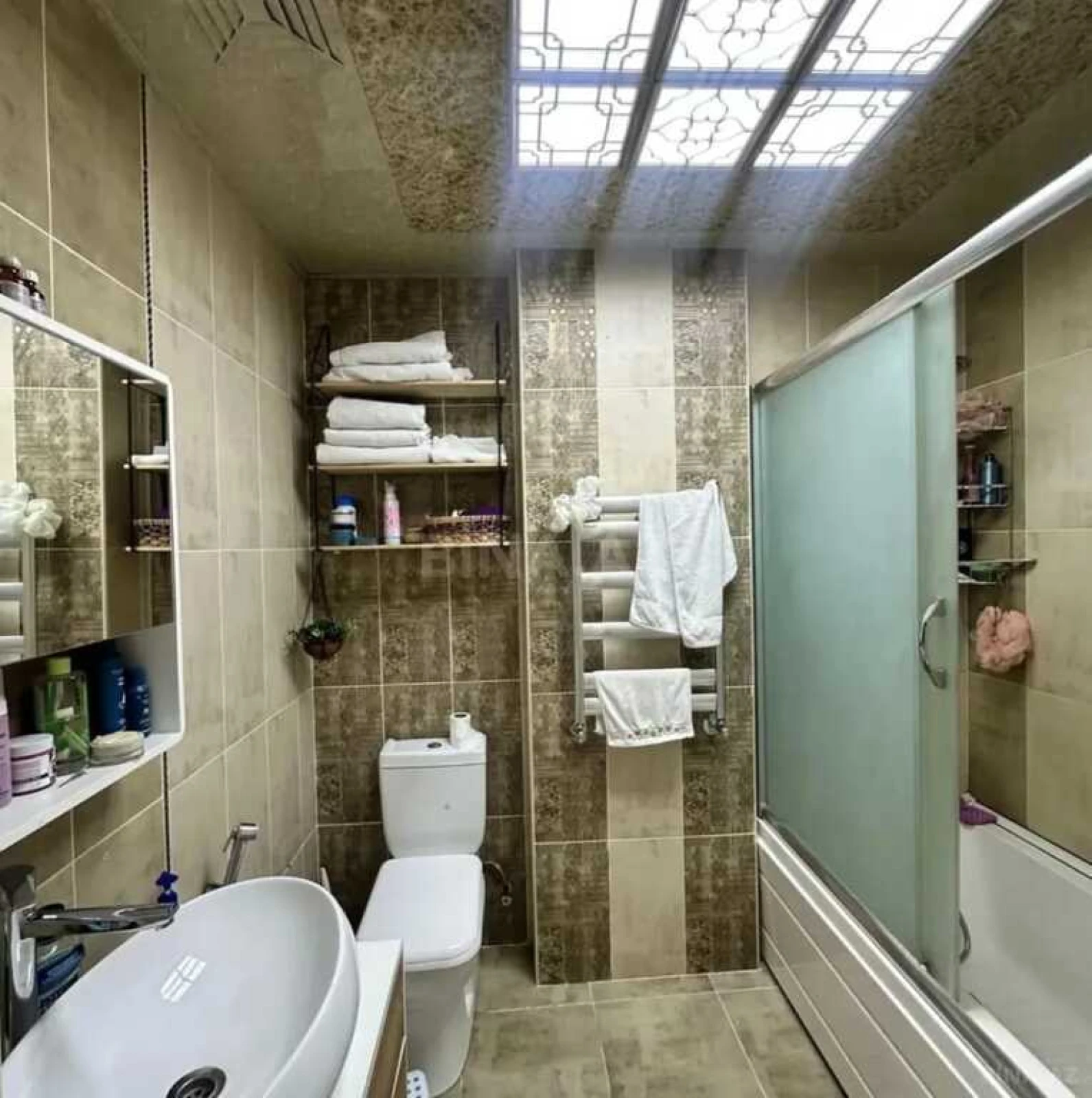 Satılır 3 otaqlı mənzil 130 m²
