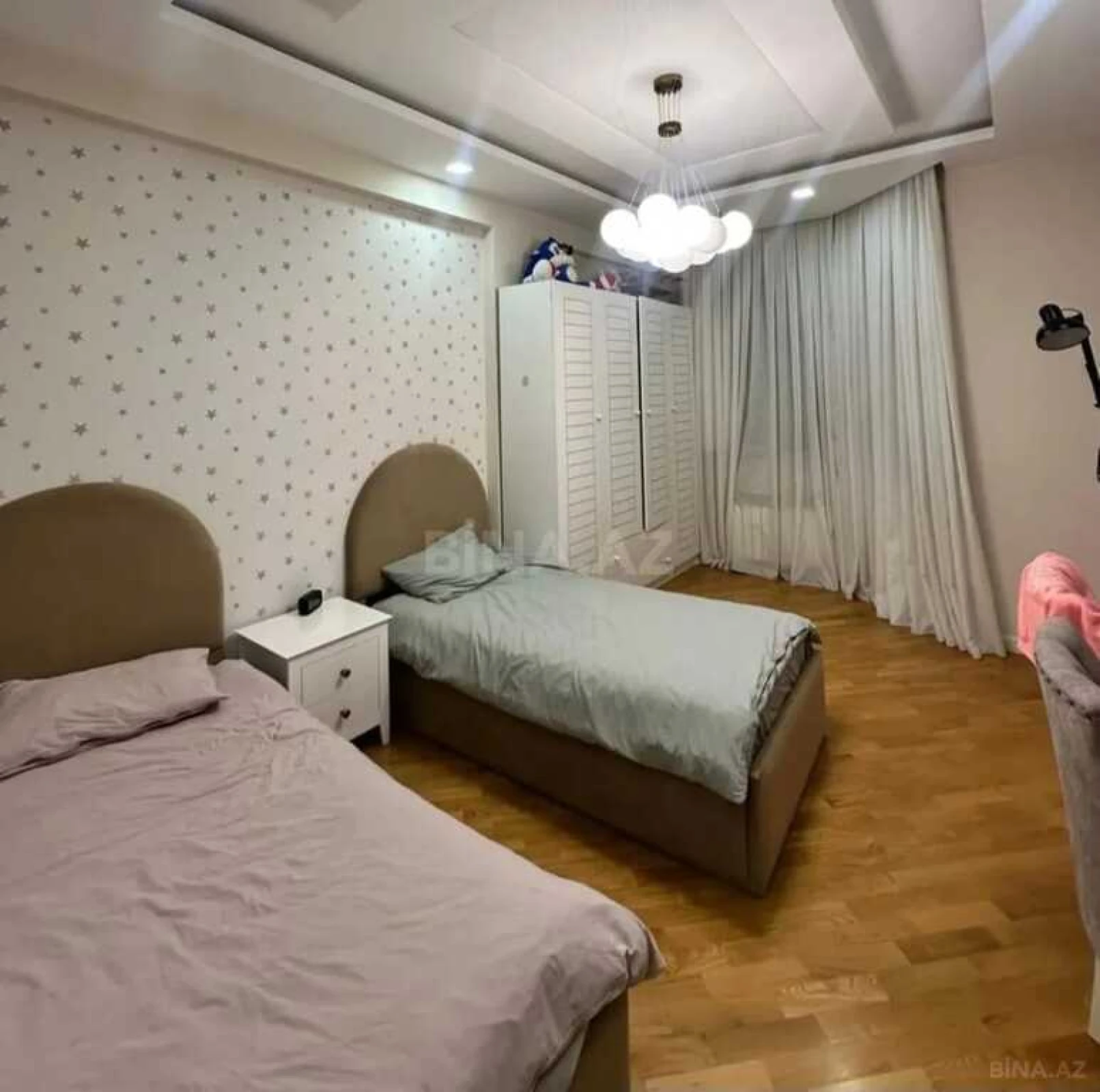 Satılır 3 otaqlı mənzil 130 m²