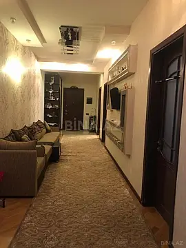 Satılır 4 otaqlı mənzil 210 m²