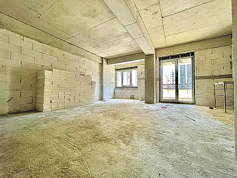 Satılır 1 otaqlı mənzil 74.2 m²