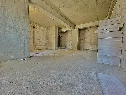 Satılır 1 otaqlı mənzil 74.2 m²