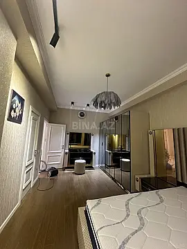 Satılır 3 otaqlı mənzil 145 m²