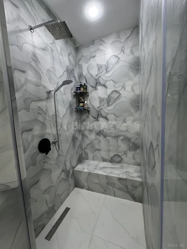 Satılır 3 otaqlı mənzil 145 m²